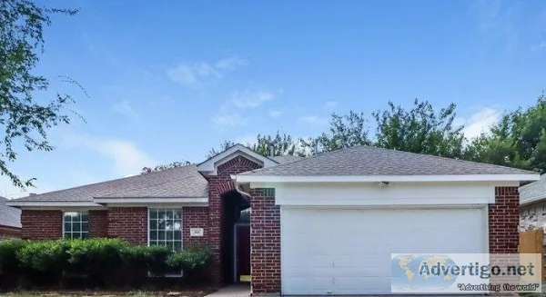 3111 Palos Verdes Dr Corinth TX 76210