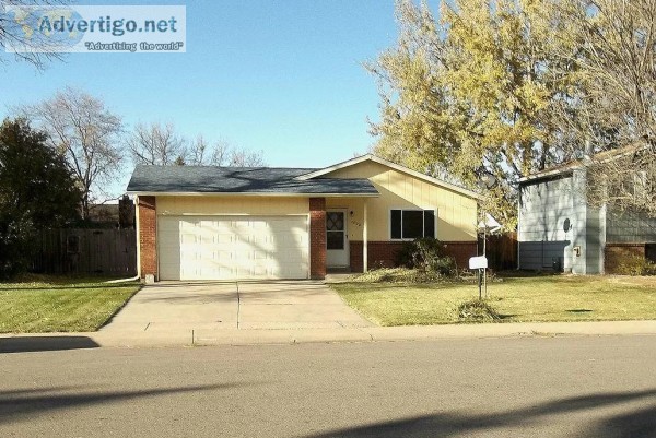 Cozy spacious 3bedroom 2bath home  Central air  2 Car garage  ne