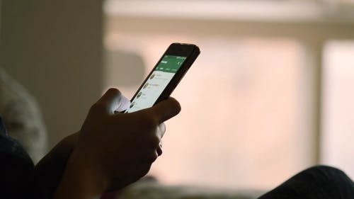 Free chat app that pays you