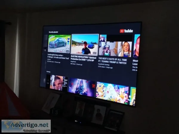 82  SAMSUNG SMART 4K TV