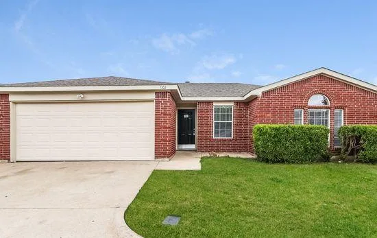 902 Beaufort Ct Arlington TX 76018