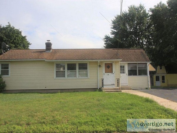 Nice 2 bedroom home on a great level lot.