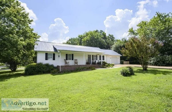 Well maintained home in super convenient location
