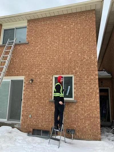 Avail The Affordable Toronto Window Cleaning Services