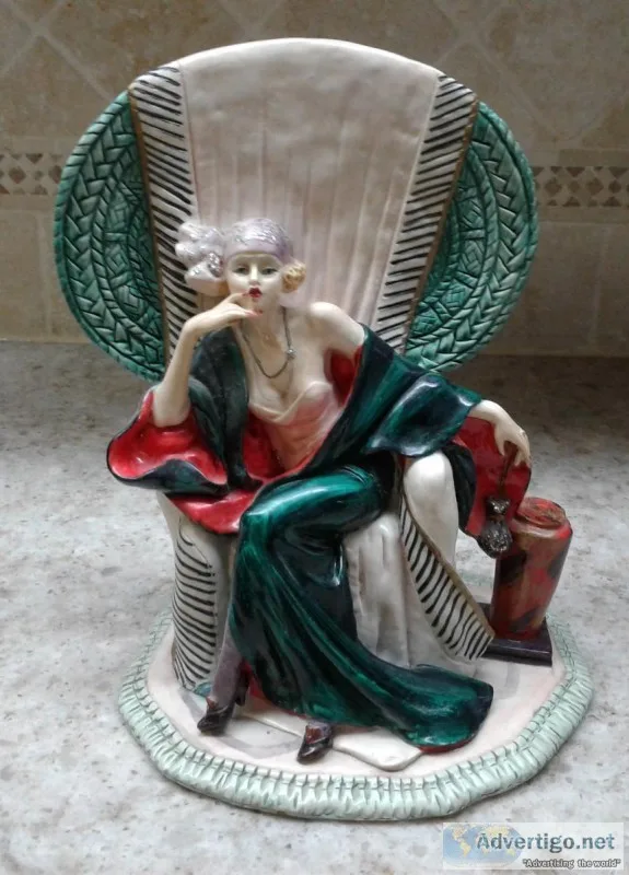 VINTAGE ART DECO MARY VICKER S 20 s FLAPPER STATUE