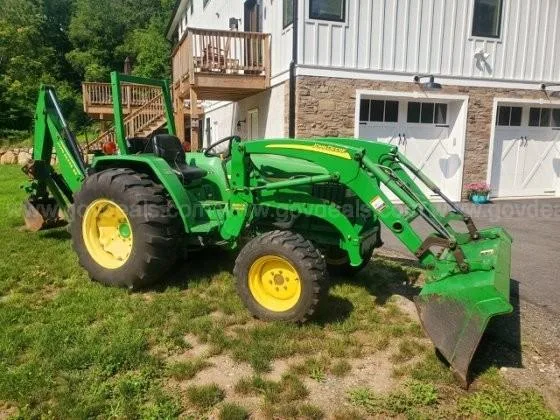 2007 John Deere 990 Tractor wLoader Backhoe- LOW HRS - Online Au