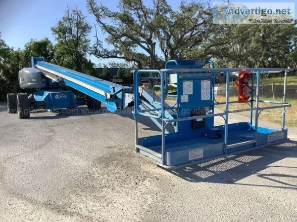 2004 Genie S105 4x4x4 Boom Lift