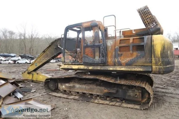 2015 Komatsu PC210 Excavator