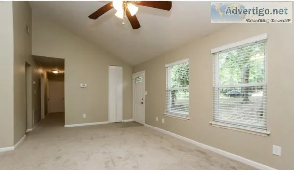 Single family home available now
