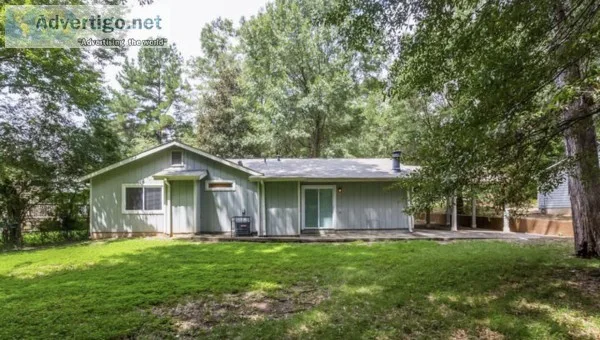 Single family home available now