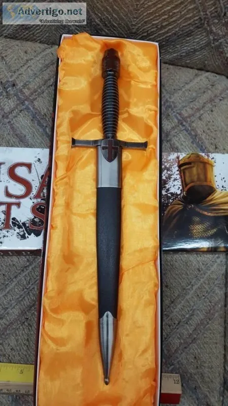 crusader short sword