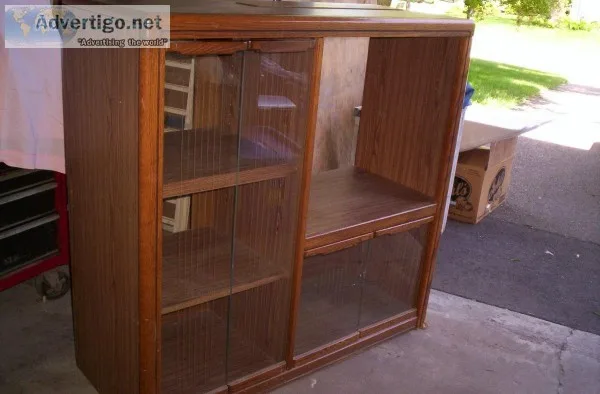VINTAGE DISPLAY CENTER