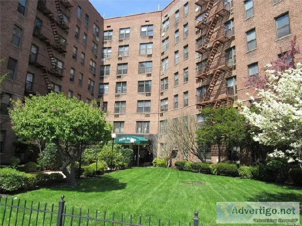 FURNISHED 1 BEDROOM APARTMENT On 100-25 Queens Blvd.