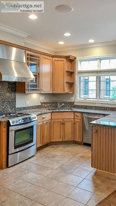 TriLevel Exec Townhome For Rent-Naperville
