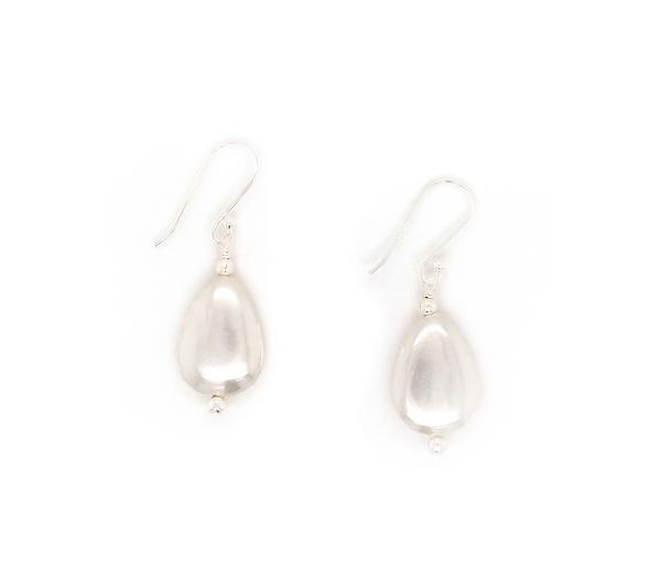PEARL HOOK EARRINGS