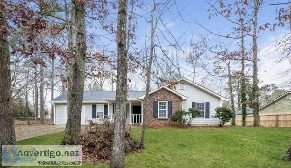2987 Valley View Circle Powder Springs GA 30127