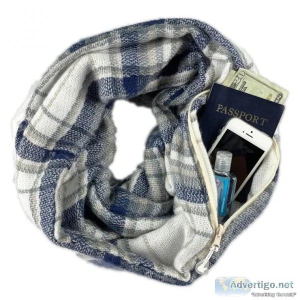 Want to try a scarf with a pocket