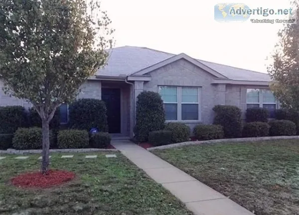 116 Palm Dr Lancaster TX 75146