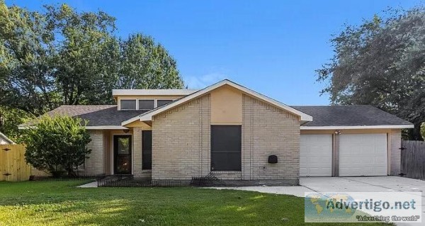 1601 Live Oak Hollow St Pearland TX 77581