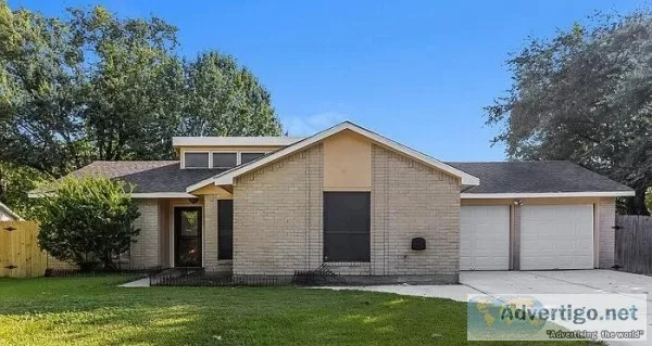 1601 Live Oak Hollow St Pearland TX 77581