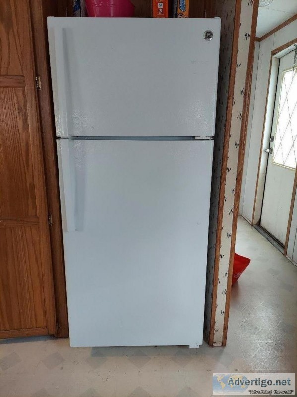 GE Refrigerator