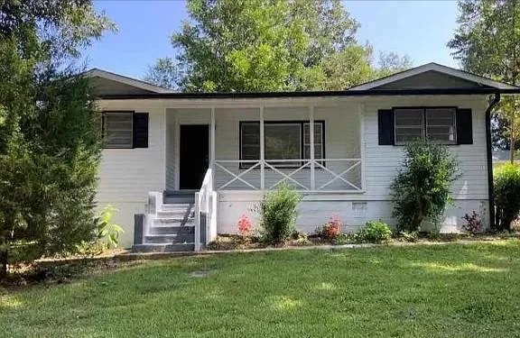 4684 Clemmons Dr Ellenwood GA 30294