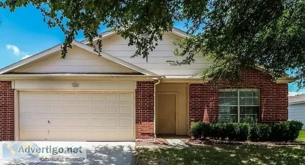 920 Wintercreek Dr Denton TX 76210
