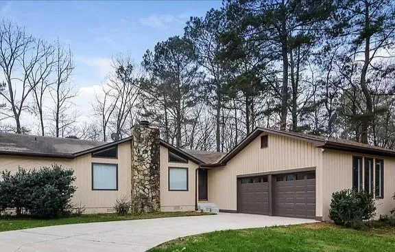 1986 Lake Ridge Ter Lawrenceville GA 30043