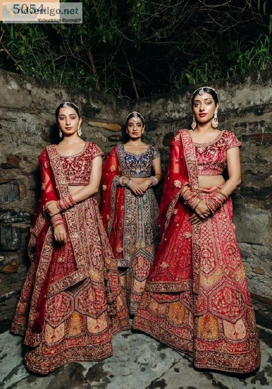 100 designer bridal lehenga with amazing look in chandni chowk.