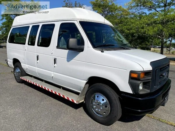 2013 Ford E250 Wheelchair Medical Transport Van (A5128)