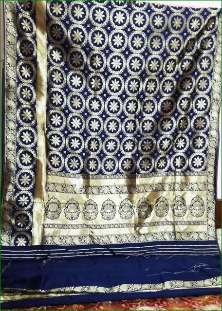 Buy Gorgeous Fancy Silk Sarees Online from Ayanna Sarees - Get H