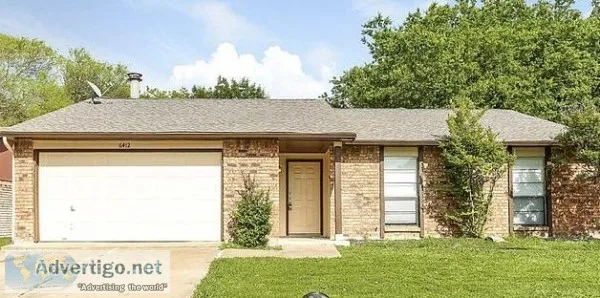 6412 Sandhurst Ln E North Richland Hills TX 76182