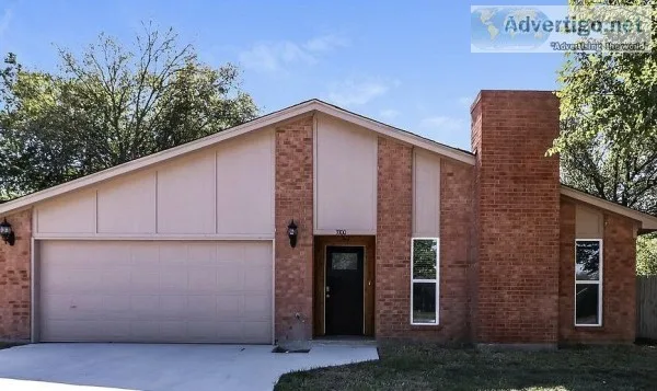 3300 Chalmette Ct Forest Hill TX 76140
