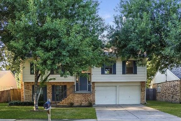 403 Lost Rock Dr Webster TX 77598
