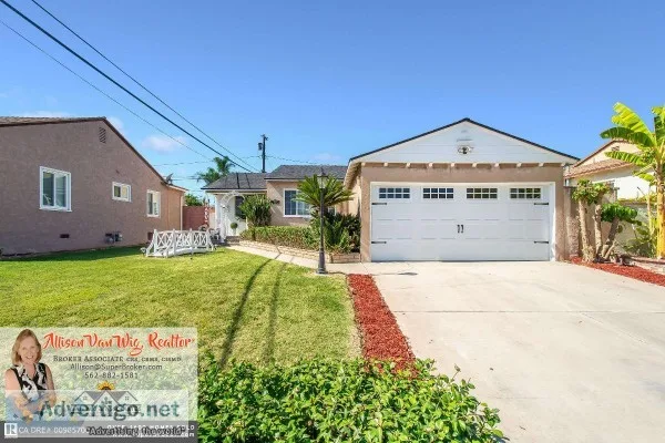 JUST LISTED Beautiful 2-Bed Mutuals Home
