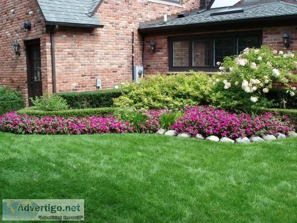 Landscape Maintenance services in Sarasota