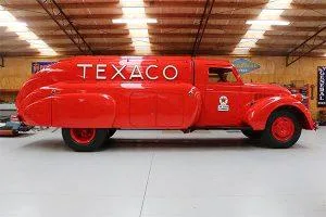 Attractive Custom Truck Wraps