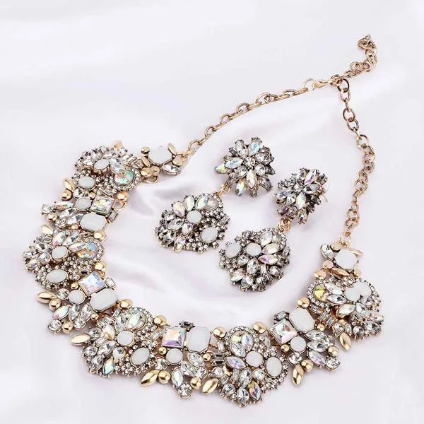 Charish White Earrings and Necklace Set &ndash Ferosh