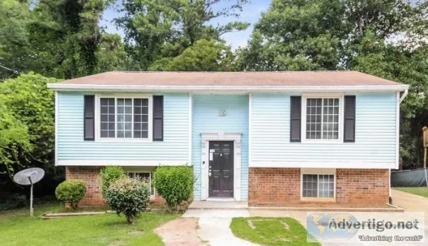 1379 Robin Hill Dr Norcross GA 30093