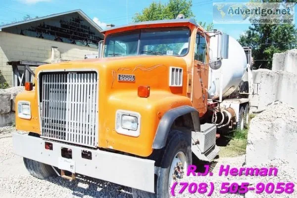 1999 Navistar 5000 SFA Cemant Mixer - Rear Unload