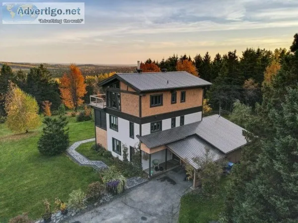 Magnificent domain with fruit farm for sale in Quebec