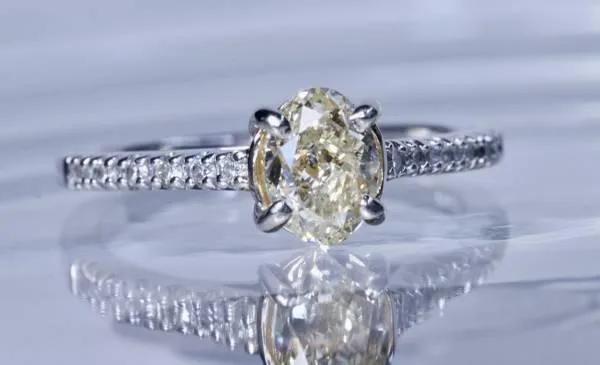 1.02CT Natural Fancy INTENSE YELLOW Oval cut Diamond engagement 