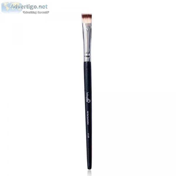London Pride&rsquos HD Flat Eyeshadow Brush At Low Price
