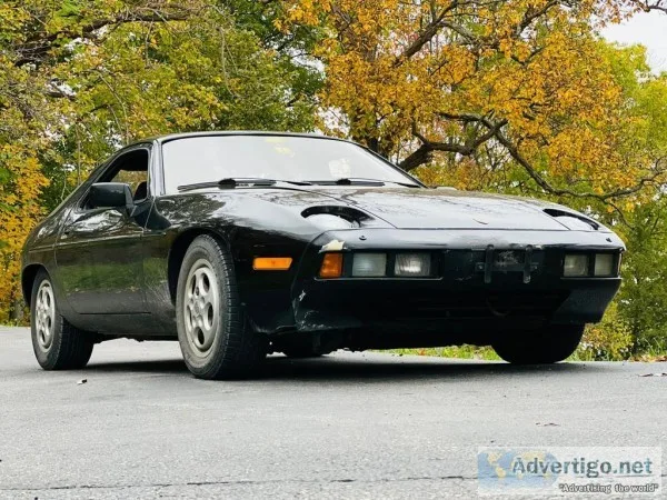 24024 1983 Porsche 928