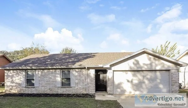 6004 Cool Springs Dr Arlington TX 76001