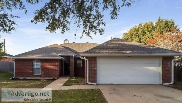 1309 Meadow Ct Midlothian TX 76065