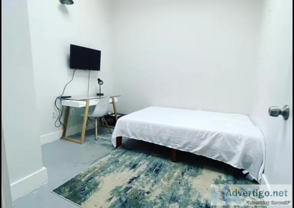 Furnished room 4 rent by - East 167 St  Teller Ave
