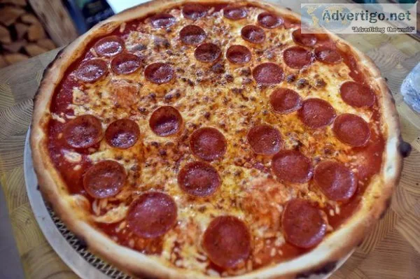 Delicious Pizza  Get 10% off Santa Lucia Pizza Heathridge WA