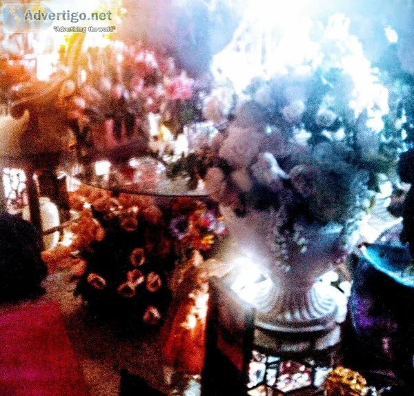Flower arangments Antiques and colectable