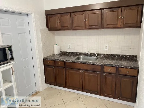 Great Locations Close Aventura and Beach